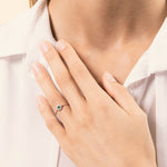 Carica l’immagine nella galleria, Anello Clio Smeraldo - Varengo Gioielli