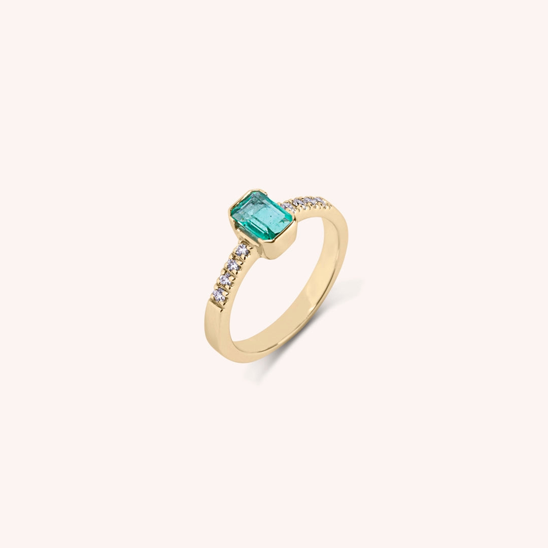 Anello Estia Smeraldo 2