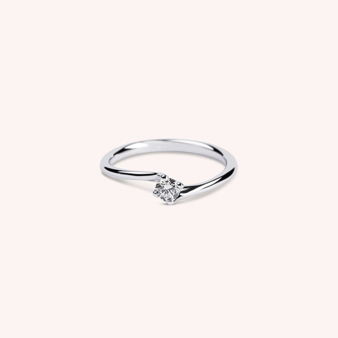 Anello solitario iride in oro bianco con diamante - vista frontale - Varengo Gioielli